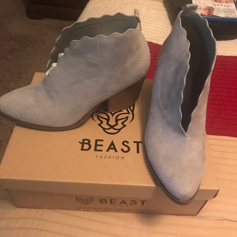 High heels boots